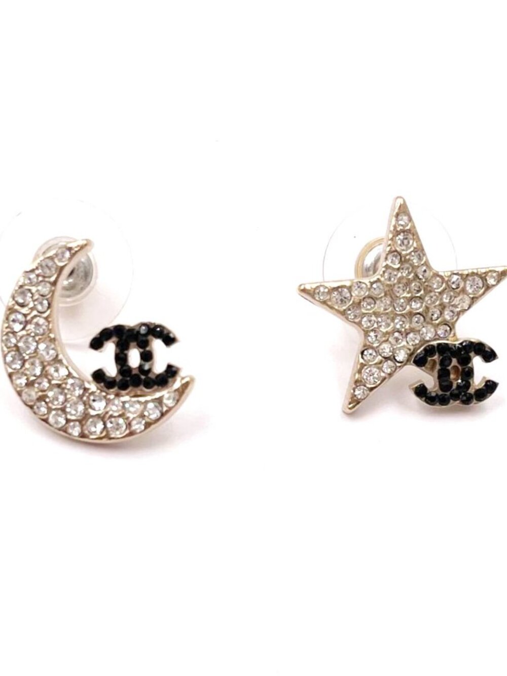 Chanel Vintage Gold Plated Hammered Texture CC Clip on Earrings